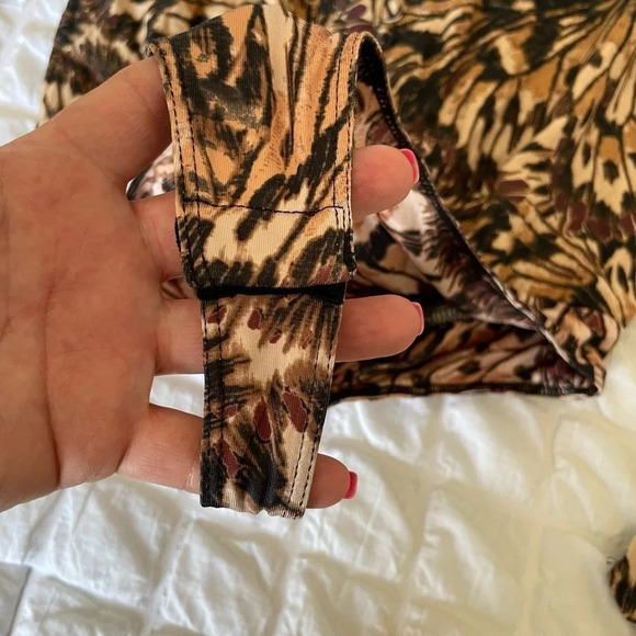 AFRM printed button down bodysuit - Picture 4 of 9